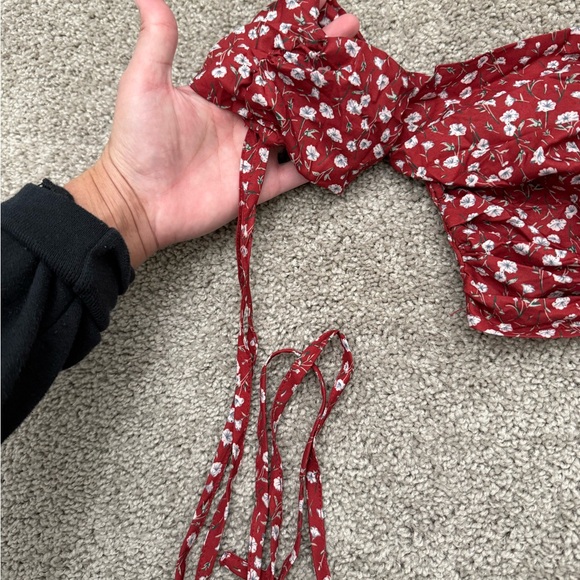 Red Floral Ruffled Top - Picture 5 of 8
